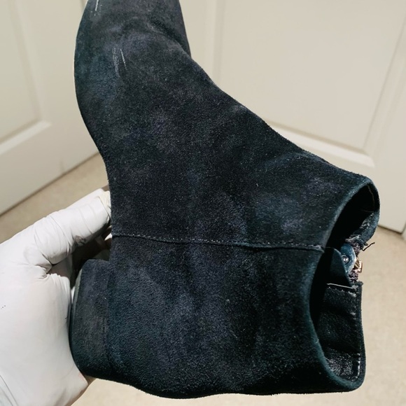 Dolce Vita Women Black Suede Ankle Boot with Side Silver Zipper. - Picture 12 of 13